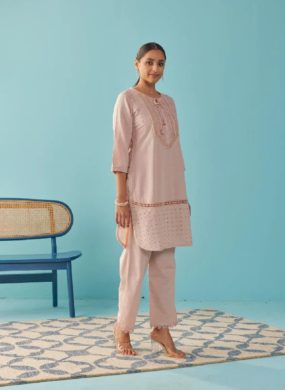 Solid Peach Textured Kurta Set with Schiffli & Lace Work