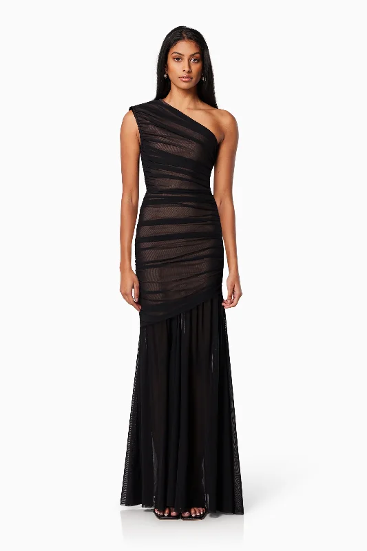 Vienna Fitted Maxi Gown In Black