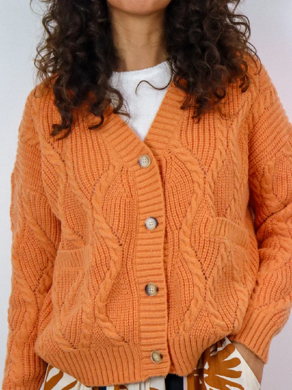 GWEN CARDI