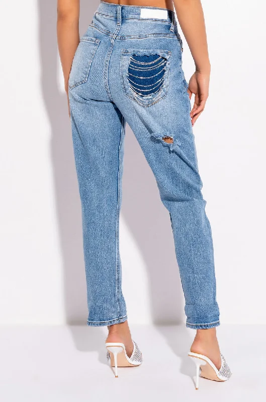 PARADISE MOM JEANS WITH RHINESTONE BACK POCKET